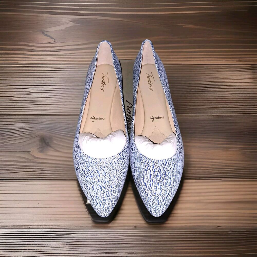 Trotters Women's White Blue Metallic Pointed Toe Flats 12 W